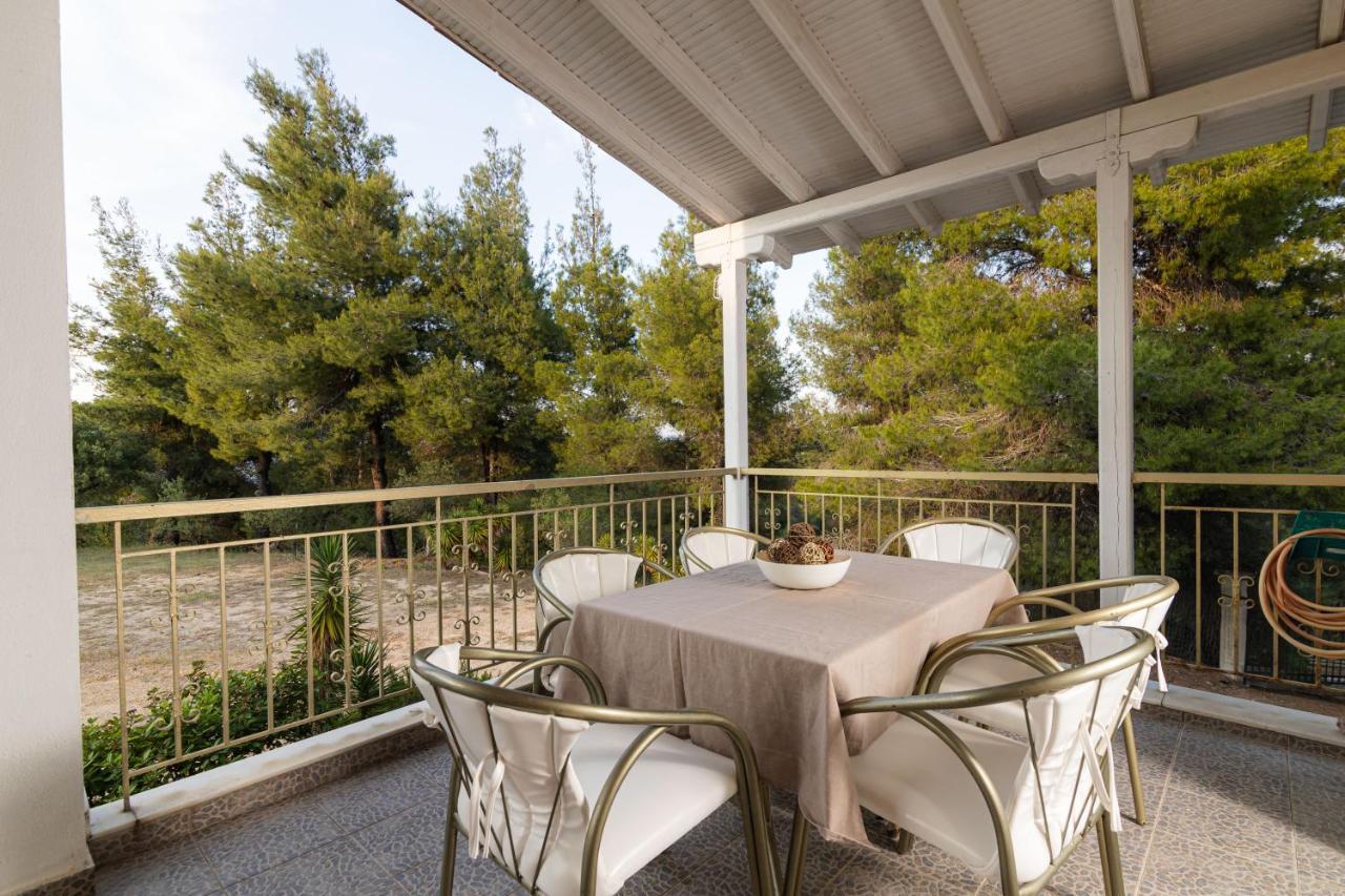 Apartment F & B Summer Collection -